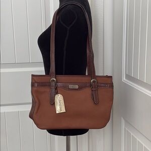 Elegant Brown Leather Shoulder Bag
